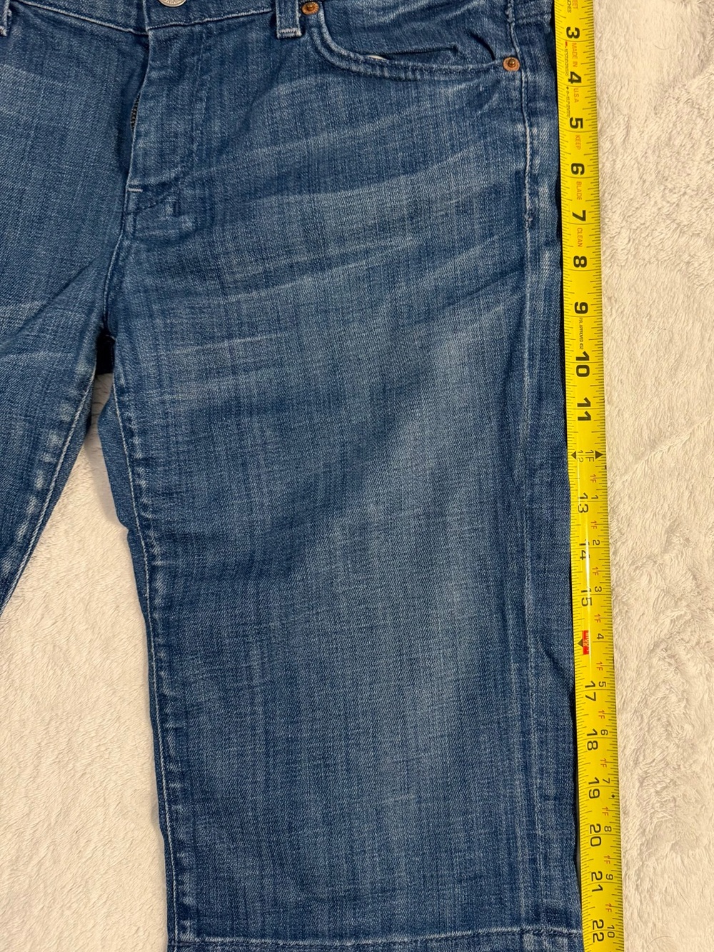 Y2K 7 For All Mankind Dojo Denim crops in Medium Blue size 30 light weight denim - Picture 7 of 8